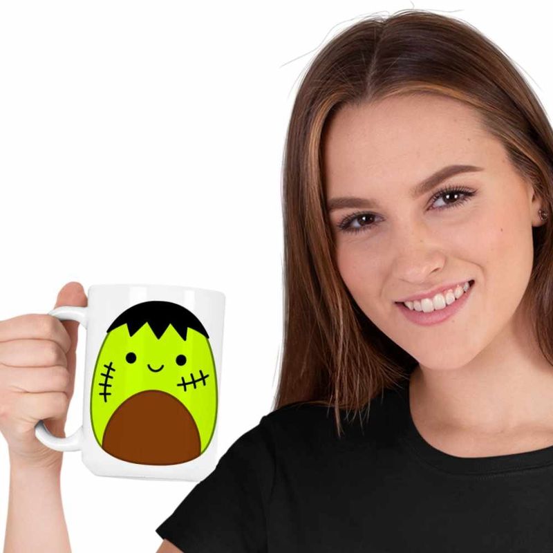 Casa si Gradina - Bucatarie si vesela - Cani si pahare - Cani si cesti - Cana Squishmallows Frankenstein CoolTrend, alba, 330ml - Infinity.ro