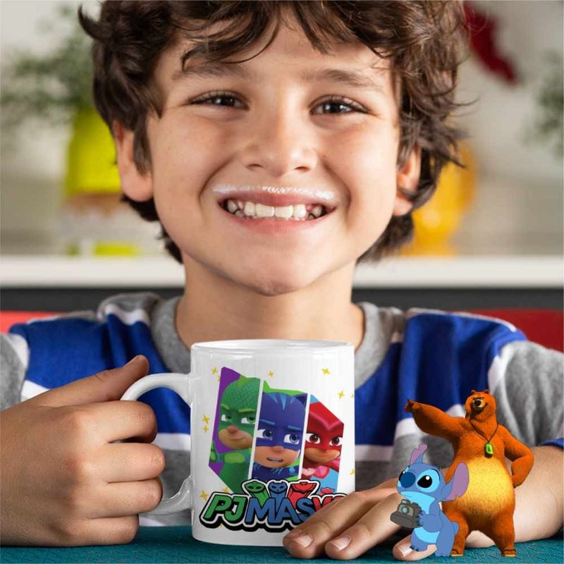 Casa si Gradina - Bucatarie si vesela - Cani si pahare - Cani si cesti - Cana Eroi in Pijamale PJ Masks Team CoolTrend, alba, 330ml - Infinity.ro