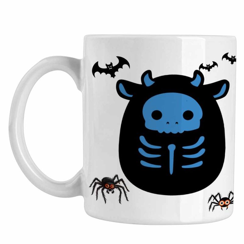 Casa si Gradina - Bucatarie si vesela - Cani si pahare - Cani si cesti - Cana Squishmallows Schelet Halloween CoolTrend, alba, 330ml - Infinity.ro