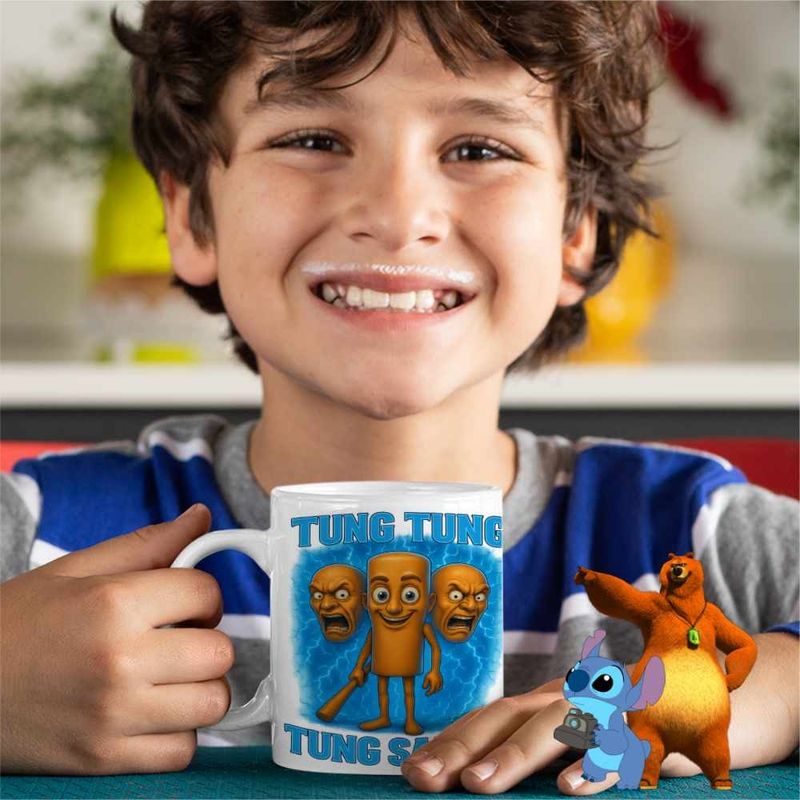 Casa si Gradina - Bucatarie si vesela - Cani si pahare - Cani si cesti - Cana Tung Tung Tung Sahur Brainrot Meme CoolTrend, alba, 330ml, albastru - Infinity.ro