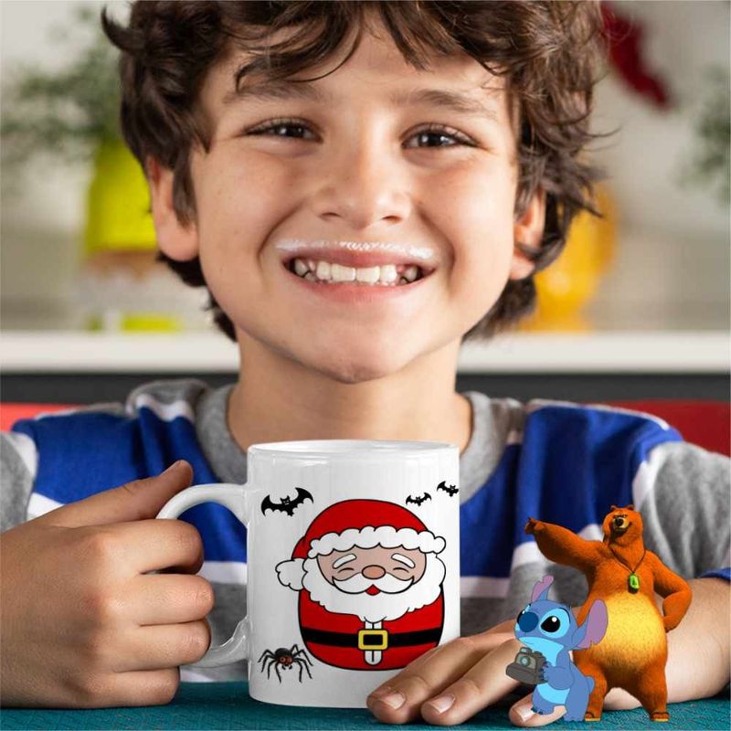 Casa si Gradina - Bucatarie si vesela - Cani si pahare - Cani si cesti - Cana Squishmallows Mos Craciun CoolTrend, alba, 330ml - Infinity.ro