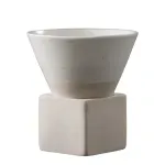 Casa si Gradina - Bucatarie si vesela - Cani si pahare - Cani si cesti - Set ceasca ceramica pentru espresso ABYZ 120ml cu suport cub ceramic, design conic minimalist si rafinat, Alb - Infinity.ro