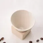 Casa si Gradina - Bucatarie si vesela - Cani si pahare - Cani si cesti - Set ceasca ceramica pentru espresso ABYZ 120ml cu suport cub ceramic, design conic minimalist si rafinat, Alb - Infinity.ro
