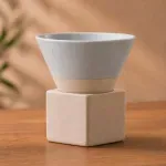 Casa si Gradina - Bucatarie si vesela - Cani si pahare - Cani si cesti - Set ceasca ceramica pentru espresso ABYZ 120ml cu suport cub ceramic, design conic minimalist si rafinat, Gri - Infinity.ro