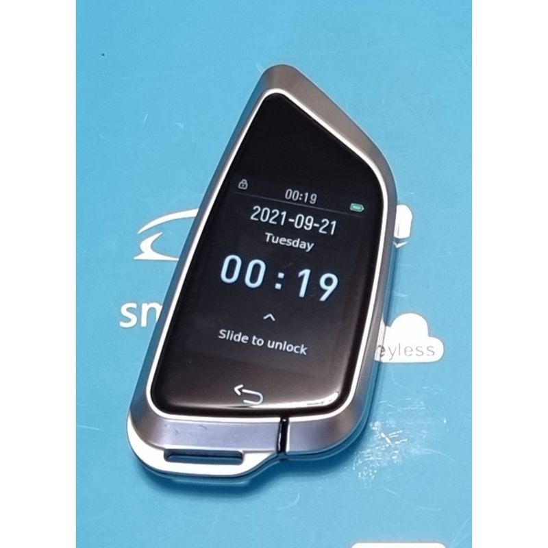 Auto si Moto - Electronice auto - Accesorii electronice auto - Cheie Auto Smart cu Display SK02, Activare Keyless Entry, 4 butoane, LCD cu touchscreen - Infinity.ro