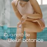 Ingrijire personala si Cosmetice - Aparate & accesorii ingrijire personala - Aparate de ras si tuns - Aparate de ras clasice - Aparat de ras Venus ComfortGlide Breeze: Maner + 3 rezerve, Capac de protectie, Suport pentru dus - Infinity.ro