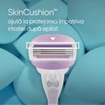 Ingrijire personala si Cosmetice - Aparate & accesorii ingrijire personala - Aparate de ras si tuns - Aparate de ras clasice - Aparat de ras Venus ComfortGlide Breeze: Maner + 3 rezerve, Capac de protectie, Suport pentru dus - Infinity.ro