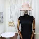 Fashion, accesorii si bijuterii - Femei - Accesorii femei - Caciuli si palarii femei - Palarie de soare, dama, Anoul, din paie de hartie, marime universala/ reglabila, cu flori decorative, Roz - PAL851 - Infinity.ro