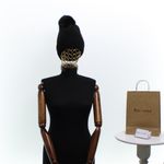 Fashion, accesorii si bijuterii - Femei - Accesorii femei - Caciuli si palarii femei - Caciula dama, ButicCochet, 70% viscoza 30% lana, cu ciucure, one size, Negru - FES275 - Infinity.ro