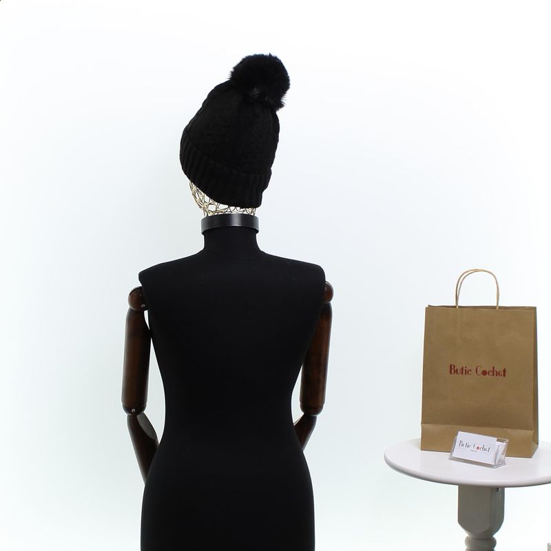 Fashion, accesorii si bijuterii - Femei - Accesorii femei - Caciuli si palarii femei - Caciula dama, ButicCochet, 70% viscoza 30% lana, cu ciucure, one size, Negru - FES275 - Infinity.ro