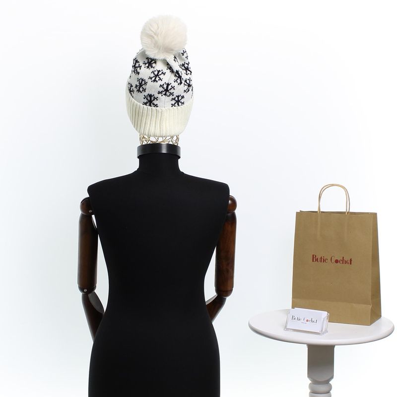 Fashion, accesorii si bijuterii - Femei - Accesorii femei - Caciuli si palarii femei - Caciula dama, ButicCochet, din acril, model cu fulgi, one size, Alb - FES247 - Infinity.ro