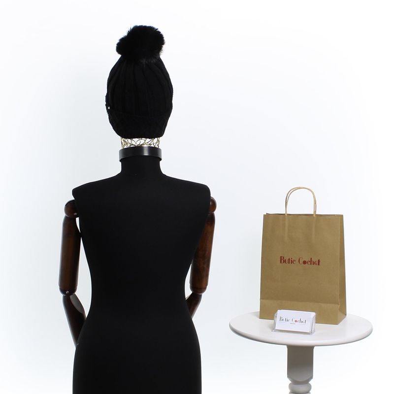 Fashion, accesorii si bijuterii - Femei - Accesorii femei - Caciuli si palarii femei - Caciula dama, ButicCochet, din 70% viscoza 30% lana, model cu strasuri, one size, Negru - FES227 - Infinity.ro