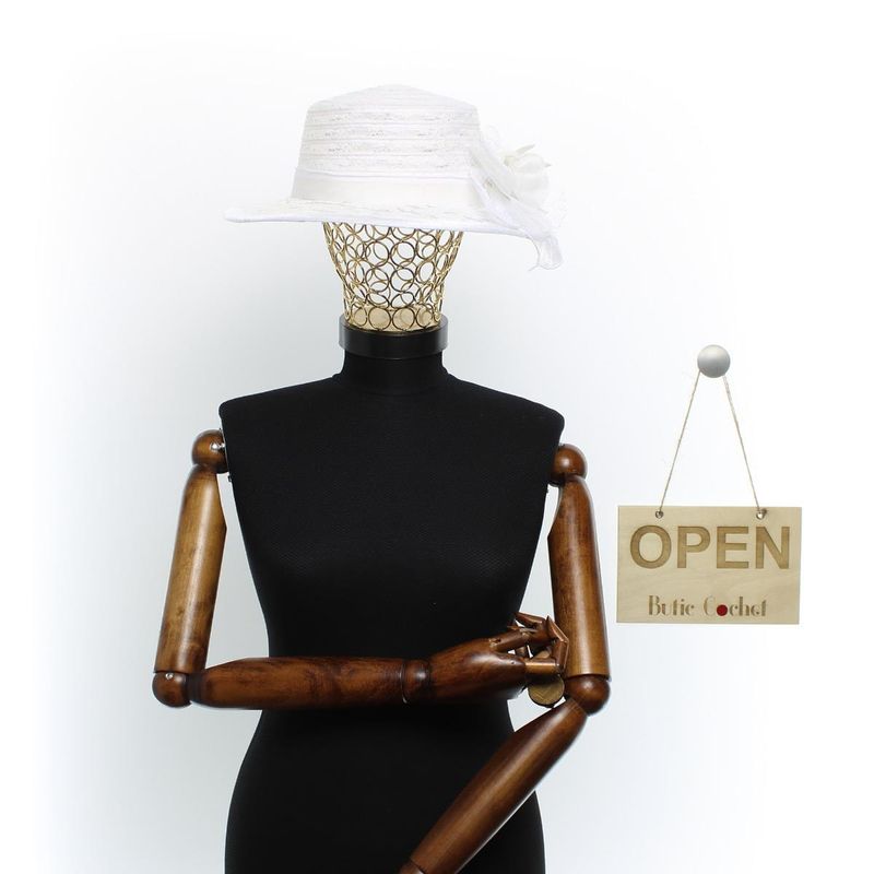 Fashion, accesorii si bijuterii - Femei - Accesorii femei - Caciuli si palarii femei - Palarie de soare, Dama, Buticcochet, din material textil, cu fundita si floare, Alb - PAL1572 - Infinity.ro