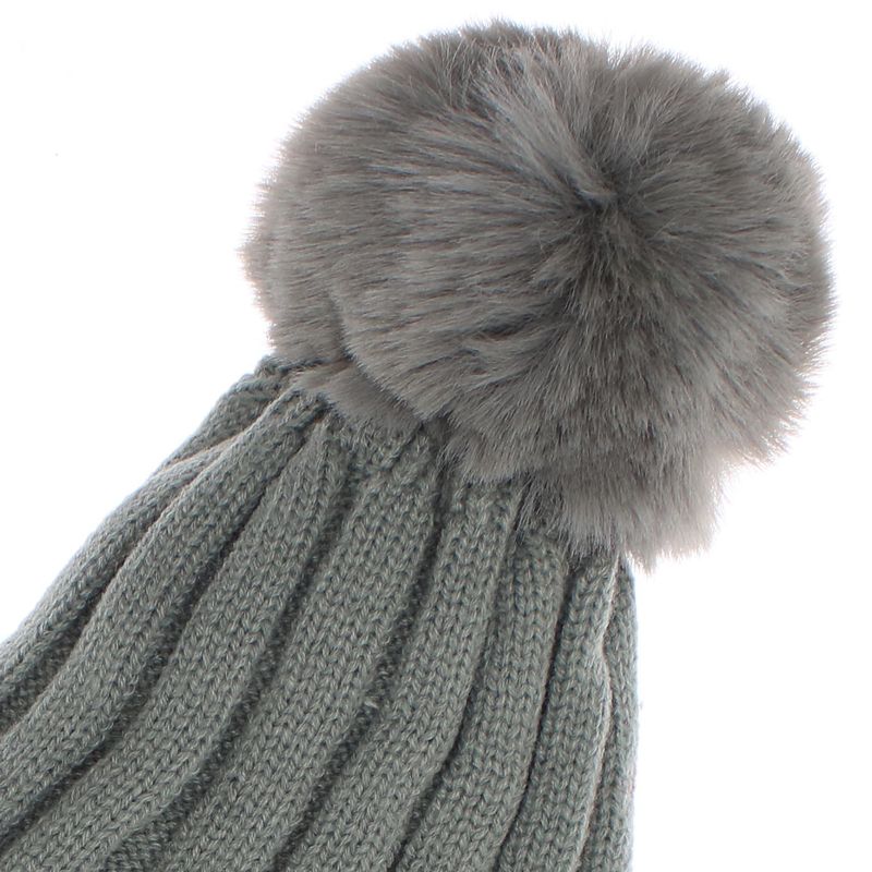 Fashion, accesorii si bijuterii - Femei - Accesorii femei - Caciuli si palarii femei - Caciula dama, ButicCochet, din 70% viscoza 30% lana, model cu strasuri, one size, Gri - FES229 - Infinity.ro