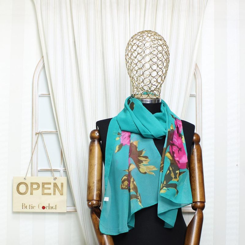 Fashion, accesorii si bijuterii - Femei - Accesorii femei - Esarfe si fulare femei - Esarfa, de dama, Buticcochet, din poliester, imprimeu cu trandafiri, 50x160 cm, Turcoaz - ES2181 - Infinity.ro