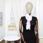 Fashion, accesorii si bijuterii - Femei - Accesorii femei - Esarfe si fulare femei - Esarfa, de dama, Buticcochet, din poliester, imprimeu cu trandafiri, 50x150 cm, Alb - ES2098 - Infinity.ro