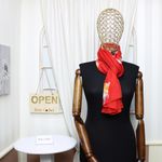 Fashion, accesorii si bijuterii - Femei - Accesorii femei - Esarfe si fulare femei - Esarfa, de dama, Buticcochet, din poliester, imprimeu cu trandafiri, 50x150 cm, Rosu - ES2096 - Infinity.ro