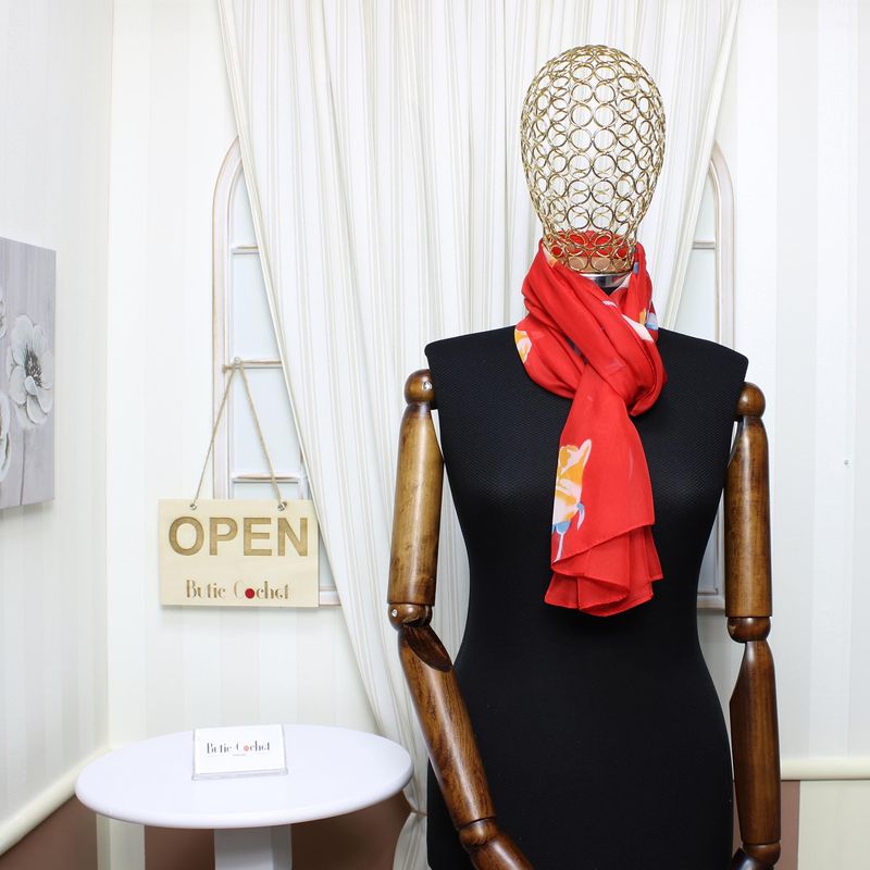 Fashion, accesorii si bijuterii - Femei - Accesorii femei - Esarfe si fulare femei - Esarfa, de dama, Buticcochet, din poliester, imprimeu cu trandafiri, 50x150 cm, Rosu - ES2096 - Infinity.ro