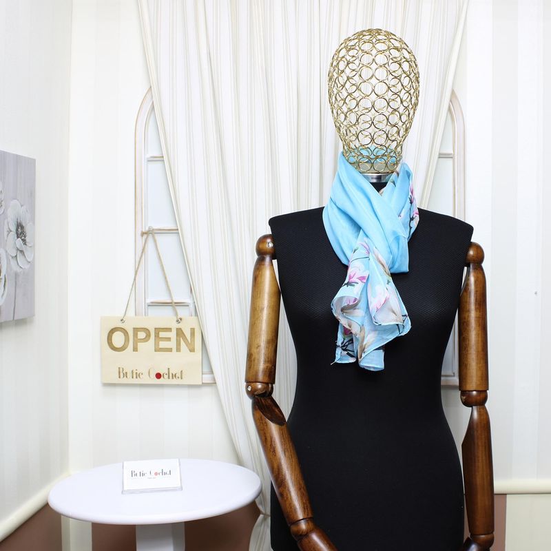 Fashion, accesorii si bijuterii - Femei - Accesorii femei - Esarfe si fulare femei - Esarfa, de dama, Buticcochet, din poliester, imprimeu floral, 50x150 cm, Albastru - ES1994 - Infinity.ro