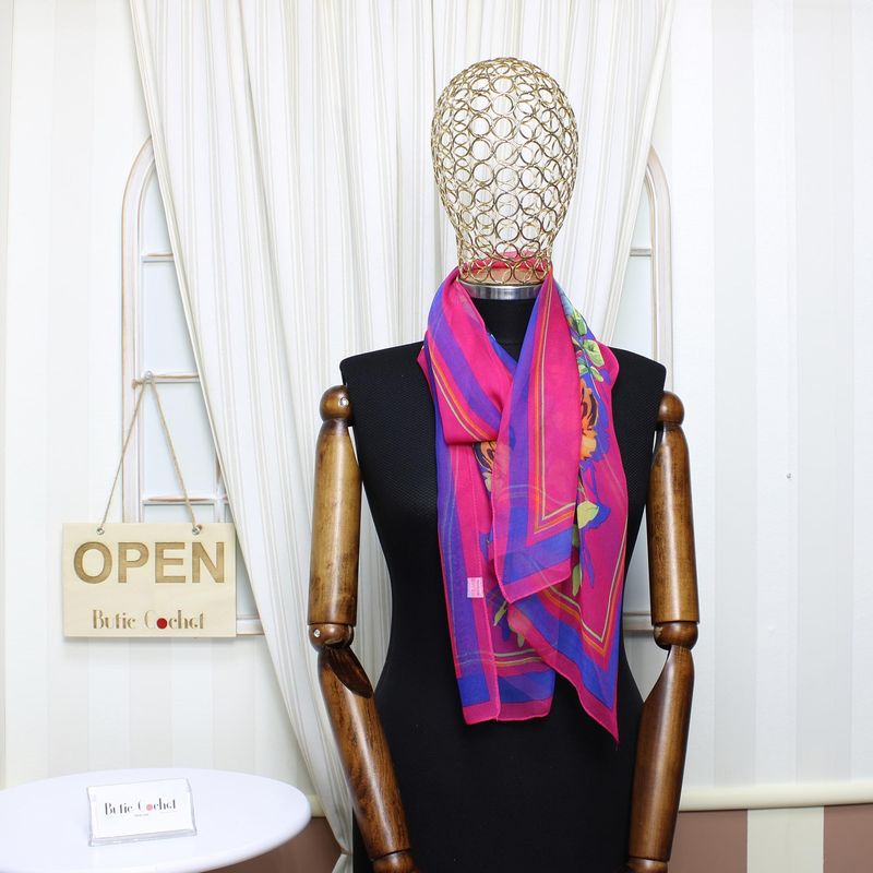 Fashion, accesorii si bijuterii - Femei - Accesorii femei - Esarfe si fulare femei - Esarfa, de dama, Buticcochet, din poliester, imprimeu cu trandafiri, 50x160 cm, Fucsia - ES1822 - Infinity.ro