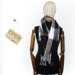 Fashion, accesorii si bijuterii - Femei - Accesorii femei - Esarfe si fulare femei - Esarfa, de dama, Buticcochet, Casmir, cu franjuri, model cu patrate, 70x170 cm, Negru - ES2868 - Infinity.ro