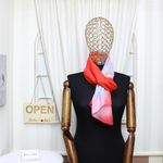 Fashion, accesorii si bijuterii - Femei - Accesorii femei - Esarfe si fulare femei - Esarfa, de dama, Buticcochet, din poliester, imprimeu cu crini, 50x150 cm, Rosu - ES1941 - Infinity.ro