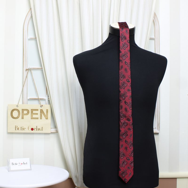 Fashion, accesorii si bijuterii - Barbati - Accesorii barbati - Cravate si papioane barbati - Set cravata si batista, Buticcochet, din material sintetic, 148 x 6 cm, model stilizat, Bordo - SETC238 - Infinity.ro