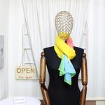 Fashion, accesorii si bijuterii - Femei - Accesorii femei - Esarfe si fulare femei - Esarfa, de dama, Buticcochet, din poliester, imprimeu cu crini, 50x150 cm, Galben - ES1940 - Infinity.ro