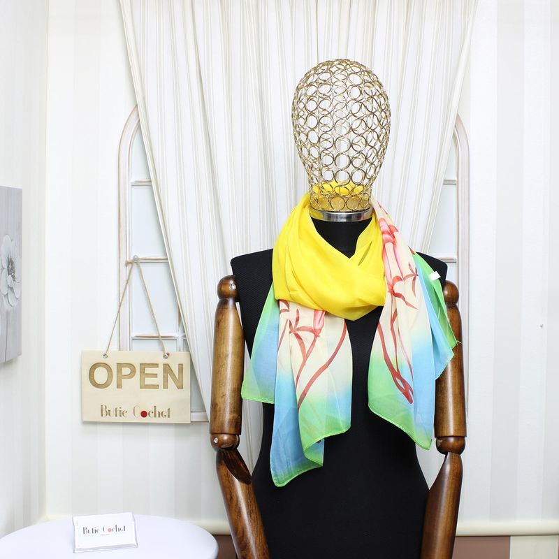 Fashion, accesorii si bijuterii - Femei - Accesorii femei - Esarfe si fulare femei - Esarfa, de dama, Buticcochet, din poliester, imprimeu cu crini, 50x150 cm, Galben - ES1940 - Infinity.ro