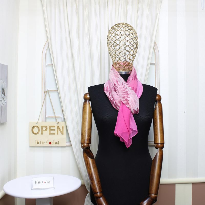 Fashion, accesorii si bijuterii - Femei - Accesorii femei - Esarfe si fulare femei - Esarfa, de dama, Buticcochet, din poliester, imprimeu cu frunze, 50x160 cm, Roz -  ES1769 - Infinity.ro
