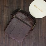 Fashion, accesorii si bijuterii - Barbati - Accesorii barbati - Genti si rucsacuri barbati - Geanta barbateasca, de umar, din piele naturala, RuffRader, 18 x 23 x 6 cm, Maro inchis - GNM40 - Infinity.ro
