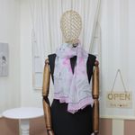 Fashion, accesorii si bijuterii - Femei - Accesorii femei - Esarfe si fulare femei - Esarfa, de dama, Buticcochet, din poliester, Gri cu flori roz,  50x160 cm - ES1053 - Infinity.ro
