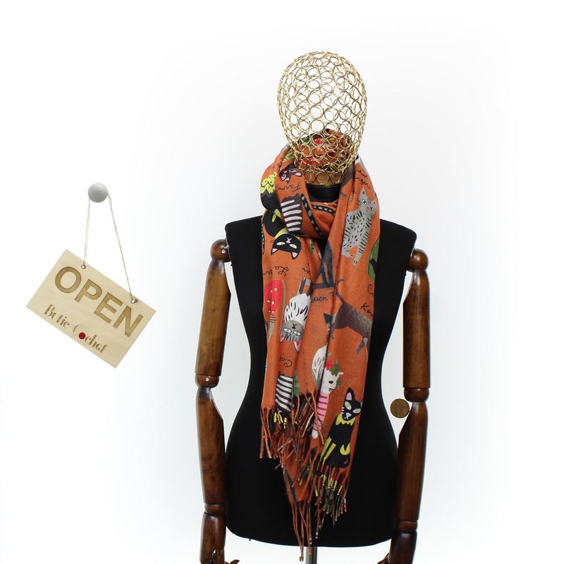 Fashion, accesorii si bijuterii - Femei - Accesorii femei - Esarfe si fulare femei - Esarfa, de dama, Buticcochet, Casmir, 70x170 cm, model cu pisicute, Caramiziu - ES2751 - Infinity.ro
