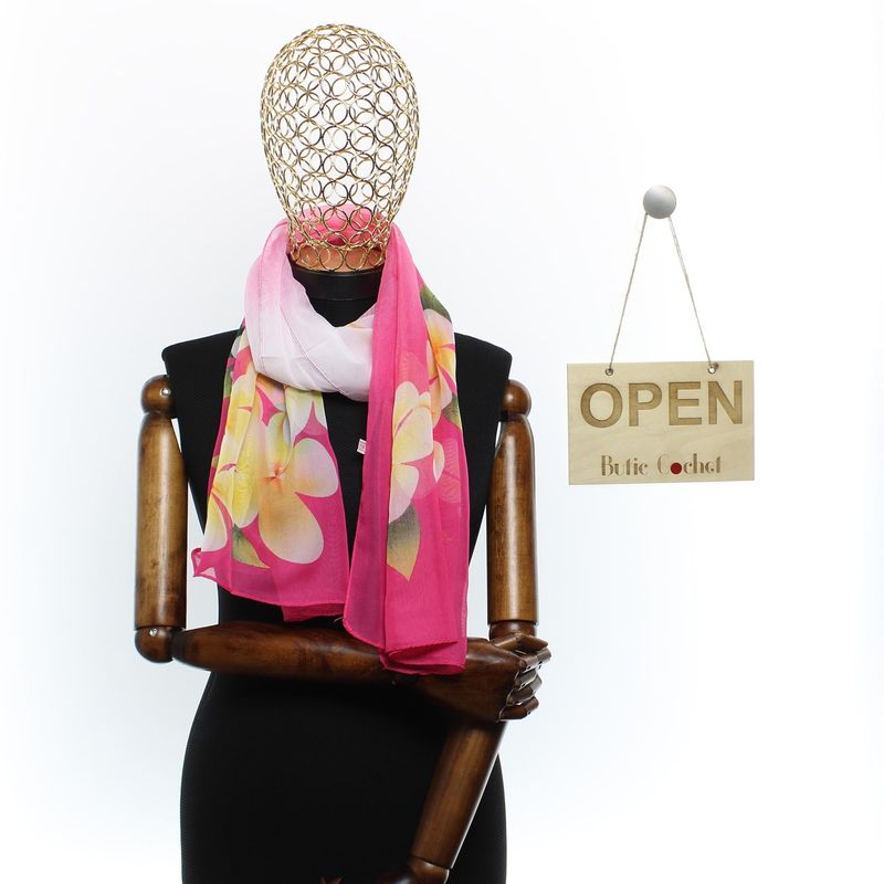 Fashion, accesorii si bijuterii - Femei - Accesorii femei - Esarfe si fulare femei - Esarfa, de dama, Buticcochet, din poliester, imprimeu floral, 50x150 cm, Fucsia - ES2553 - Infinity.ro