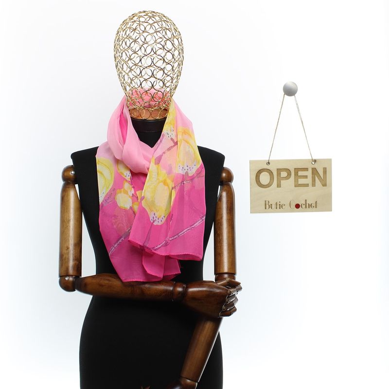 Fashion, accesorii si bijuterii - Femei - Accesorii femei - Esarfe si fulare femei - Esarfa, de dama, Buticcochet, din poliester, imprimeu floral, 50x150 cm, Fucsia - ES2546 - Infinity.ro