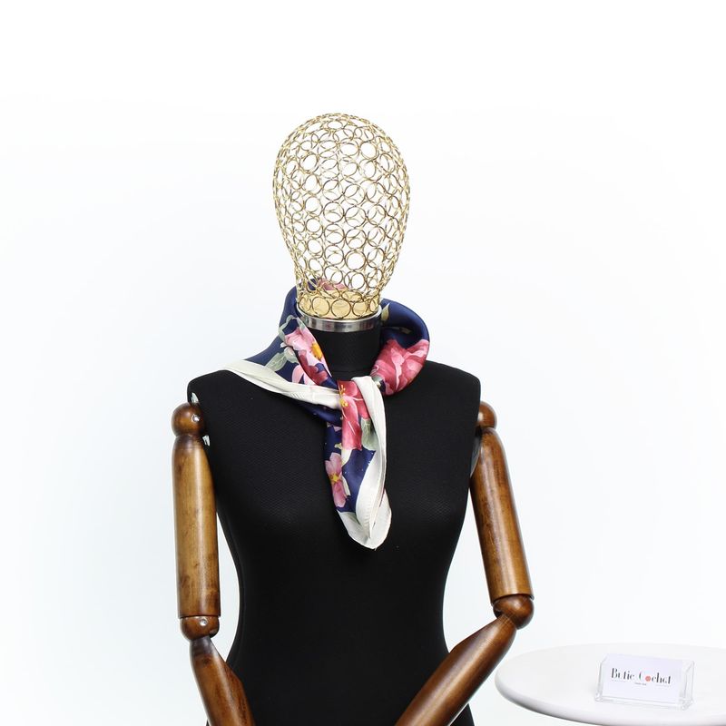 Fashion, accesorii si bijuterii - Femei - Accesorii femei - Esarfe si fulare femei - Esarfa, de dama, 70 x 70 cm, Buticcochet, model floral, Bleumarin - ES2245 - Infinity.ro