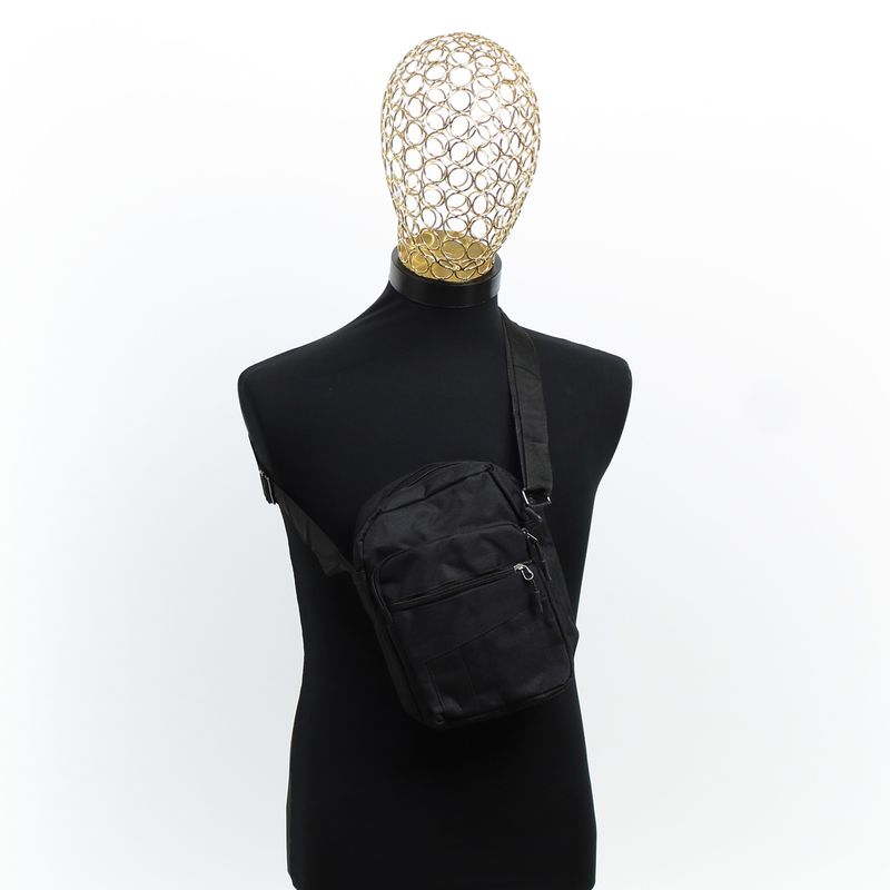 Fashion, accesorii si bijuterii - Barbati - Accesorii barbati - Genti si rucsacuri barbati - Geanta barbateasca, de umar / mana, din material sintetic, ButicCochet, 22 x 16 x 6 cm, 4 compartimente, Negru - GNM62 - Infinity.ro