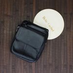 Fashion, accesorii si bijuterii - Barbati - Accesorii barbati - Genti si rucsacuri barbati - Geanta barbateasca, de umar, din piele naturala, ButicCochet, 16 x 19 x 8 cm, Negru - GNM26 - Infinity.ro