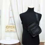 Fashion, accesorii si bijuterii - Barbati - Accesorii barbati - Genti si rucsacuri barbati - Geanta barbateasca, de umar, din piele naturala, ButicCochet, 16 x 18 x 5 cm, Negru - GNM53 - Infinity.ro