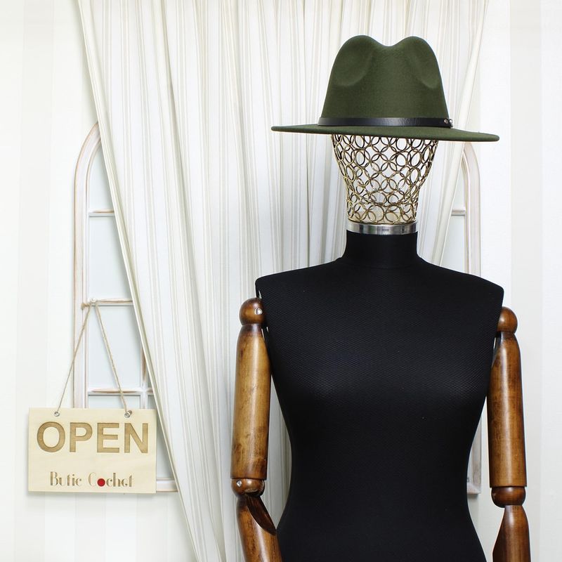 Fashion, accesorii si bijuterii - Femei - Accesorii femei - Caciuli si palarii femei - Palarie dama, ButicCochet, din 35% poliester 65% bumbac, one size, cu banda decorativa, kaki - PAL1211 - Infinity.ro