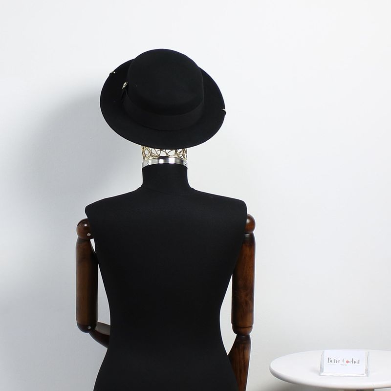 Fashion, accesorii si bijuterii - Femei - Accesorii femei - Caciuli si palarii femei - Palarie dama, ButicCochet, din material sintetic, one size, cu detalii metalice aurii, Negru - PAL1224 - Infinity.ro