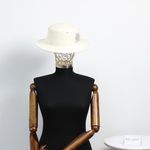 Fashion, accesorii si bijuterii - Femei - Accesorii femei - Caciuli si palarii femei - Palarie dama, ButicCochet, din lana, one size, cu bilute decorative, Alb - PAL1222 - Infinity.ro