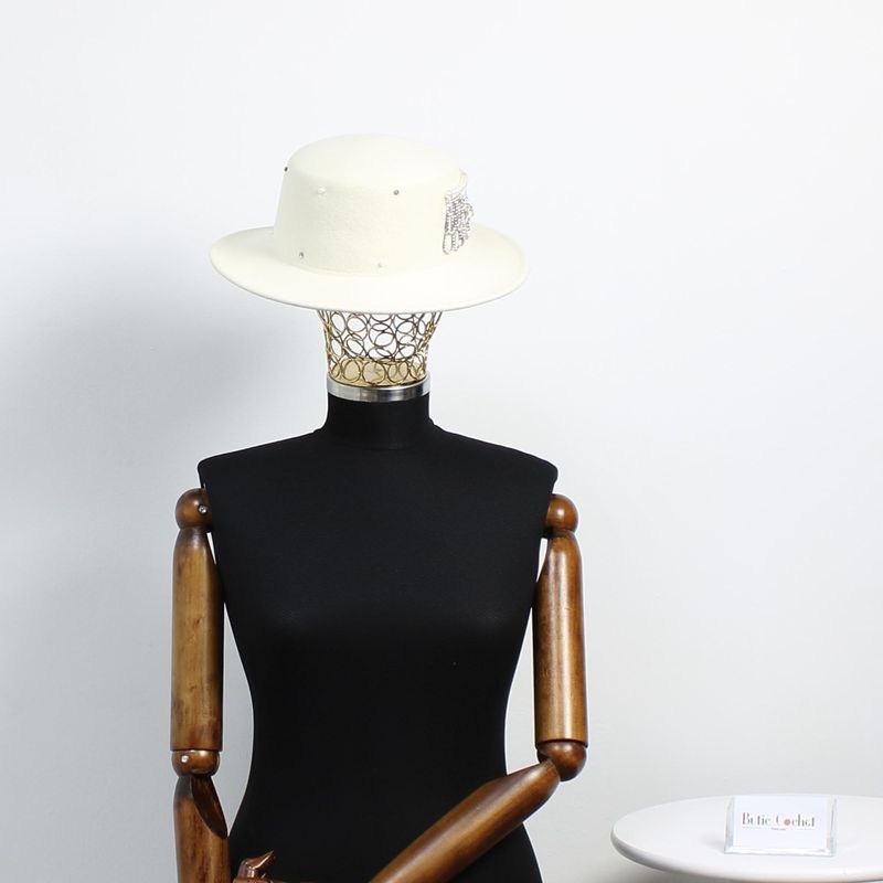 Fashion, accesorii si bijuterii - Femei - Accesorii femei - Caciuli si palarii femei - Palarie dama, ButicCochet, din lana, one size, cu bilute decorative, Alb - PAL1222 - Infinity.ro