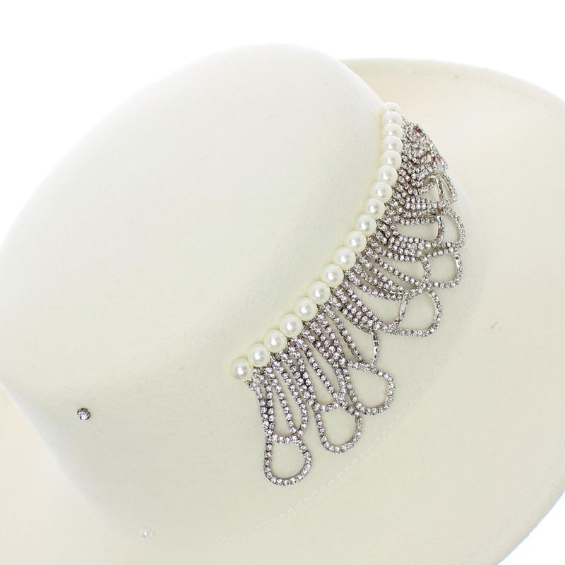 Fashion, accesorii si bijuterii - Femei - Accesorii femei - Caciuli si palarii femei - Palarie dama, ButicCochet, din lana, one size, cu bilute decorative, Alb - PAL1222 - Infinity.ro