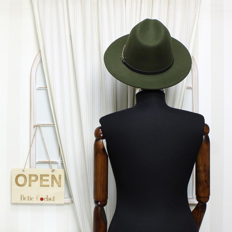Fashion, accesorii si bijuterii - Femei - Accesorii femei - Caciuli si palarii femei - Palarie dama, ButicCochet, din 35% poliester 65% bumbac, one size, cu banda decorativa, kaki - PAL1211 - Infinity.ro