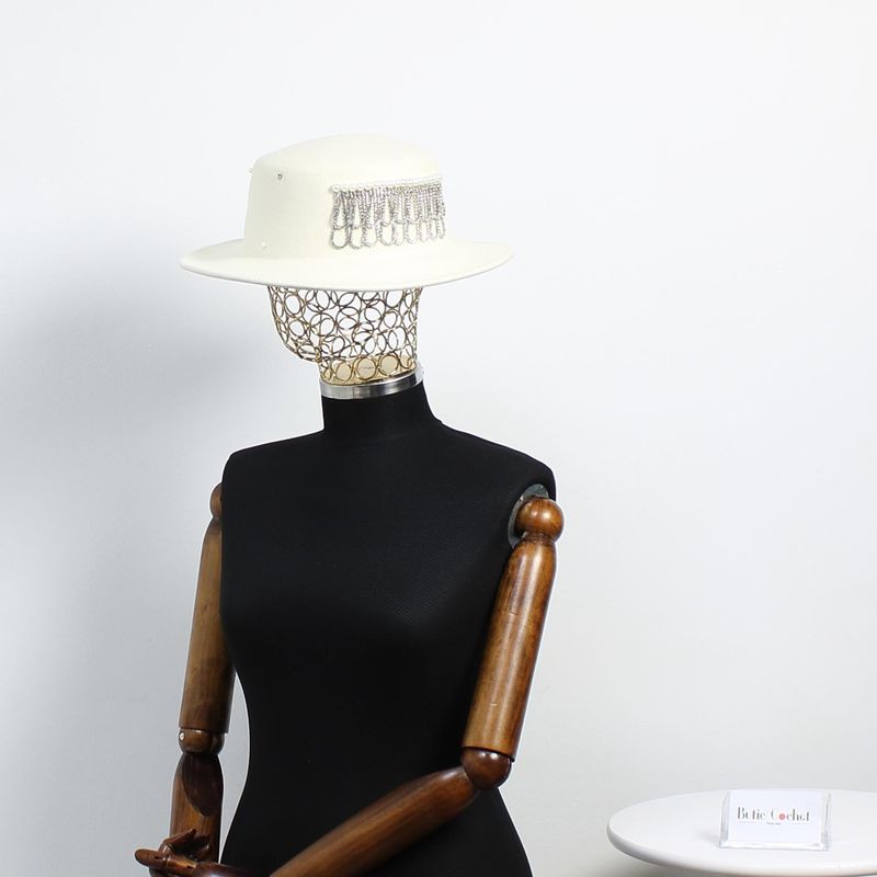 Fashion, accesorii si bijuterii - Femei - Accesorii femei - Caciuli si palarii femei - Palarie dama, ButicCochet, din lana, one size, cu bilute decorative, Alb - PAL1222 - Infinity.ro