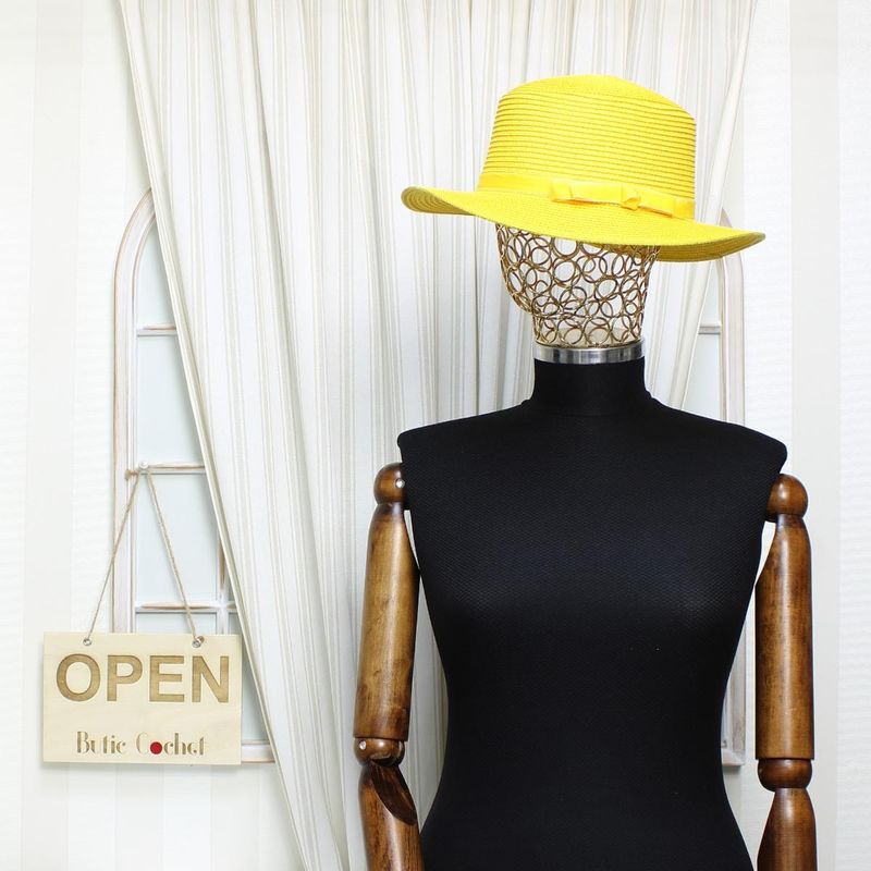 Fashion, accesorii si bijuterii - Femei - Accesorii femei - Caciuli si palarii femei - Palarie de soare, dama, Anoul, din paie de hartie, one size, bor mic, cu banda decorativa, Galben - PAL1249 - Infinity.ro