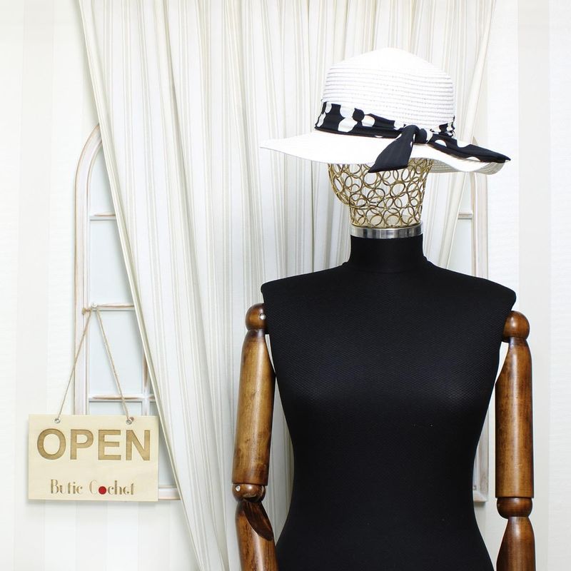 Fashion, accesorii si bijuterii - Femei - Accesorii femei - Caciuli si palarii femei - Palarie de soare, dama, Anoul, din paie de hartie, one size, bor mic, cu banda decorativa textila, Alb - PAL1235 - Infinity.ro