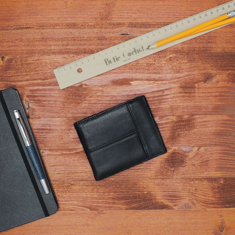 Fashion, accesorii si bijuterii - Femei - Accesorii femei - Portofele femei - Portofel barbatesc, piele naturala, model cusaturi, 9.5 x 12 x 1.5 cm, Negru - PR594 - Infinity.ro