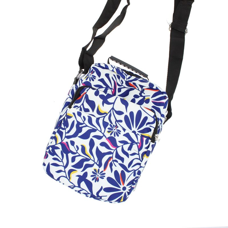 Fashion, accesorii si bijuterii - Barbati - Accesorii barbati - Genti si rucsacuri barbati - Geanta barbateasca, de umar / mana, din material sintetic, ButicCochet, 22 x 16 x 6 cm, 4 compartimente, Alb cu albastru - GNM78 - Infinity.ro